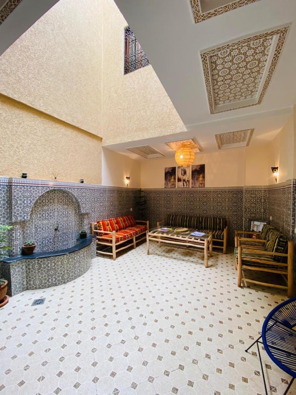 Private Riad 3Ch Salon, Terrasse Avec Jacuzzi , A Jemaa El Fna Marrakesh Bagian luar foto