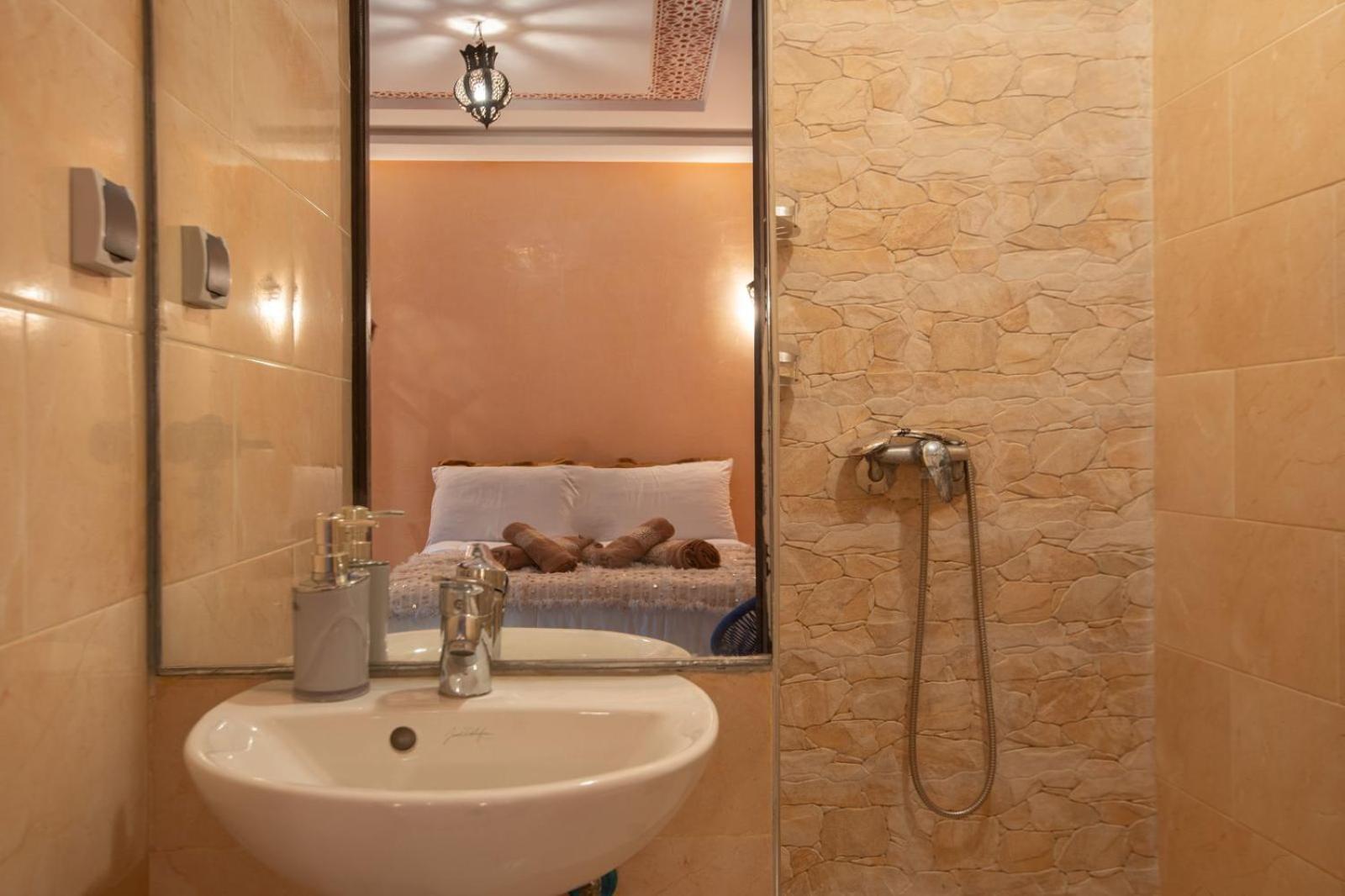 Private Riad 3Ch Salon, Terrasse Avec Jacuzzi , A Jemaa El Fna Marrakesh Bagian luar foto