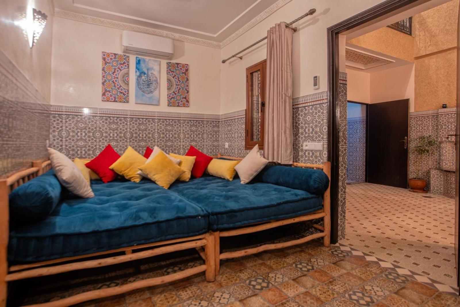Private Riad 3Ch Salon, Terrasse Avec Jacuzzi , A Jemaa El Fna Marrakesh Bagian luar foto